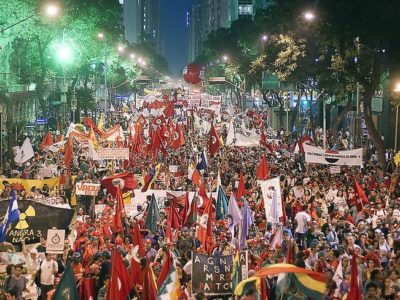 rio20_alternative_protest.jpg
