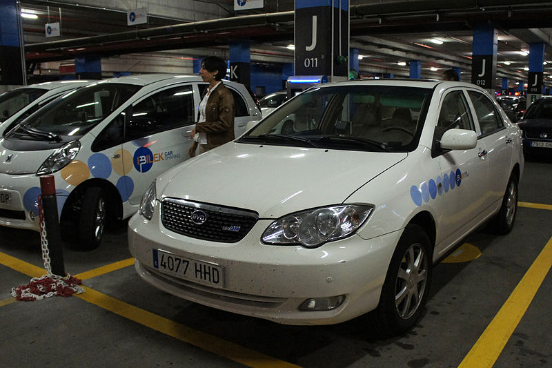 800px-bilbao_05_2012_ibilek_carsharing_2439_0.jpg