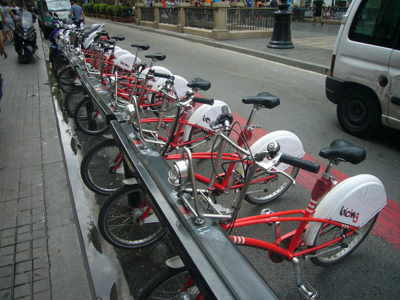 estacio_de_bicing_a_la_rambla_num_78.jpg
