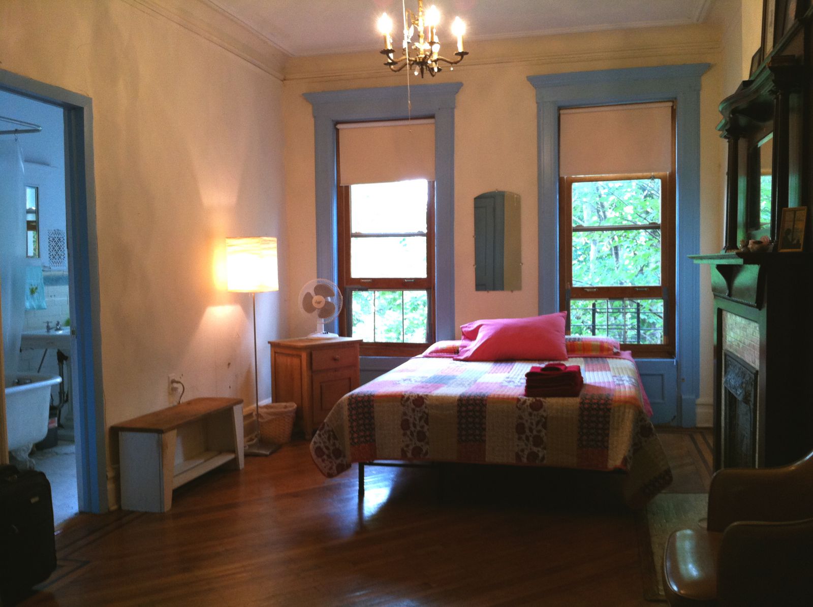 A room in Prospect Heights, Brooklyn, that I occasionally sublet for a couple weeks at a time when I don't have any cat sitting assignments.