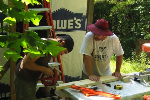 Two frineds building a tiny house