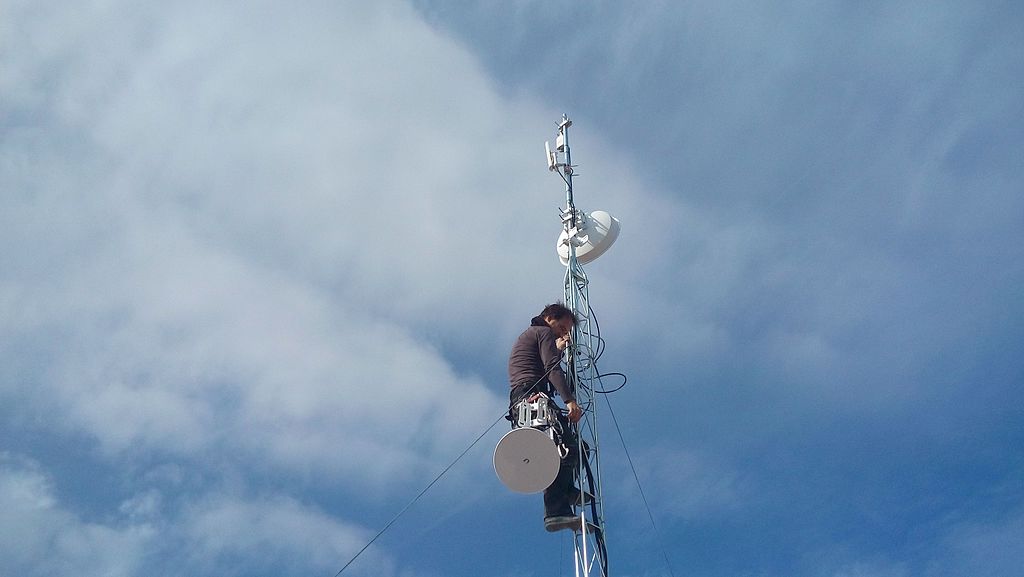 Photo of Installation of a "supernode" of Guifi.net's network in the neighbourhood of Sant Pere i Sant Pau in Tarragona via Wikimedia Commons