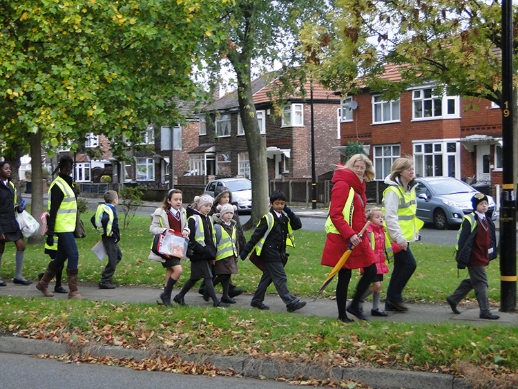 WalkingSchoolBus.jpg