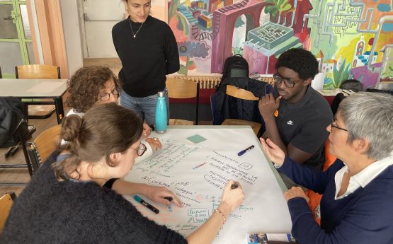 La BOM Staff and members participating in a World Cafe workshop exploring what it will take to become of 'Sharing Hub' led by Shareable's Tom Llewellyn