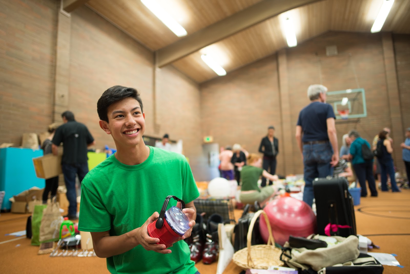 Community members gather for a free Swap Positive event. The "swaps" see community members come together to trade or swap anything from clothing to accessories and electronics. Credit: Portland Bureau of Planning and Sustainability