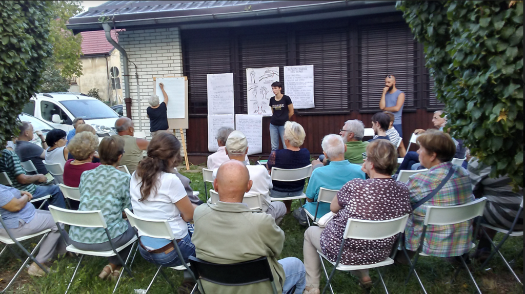 A newly established self-organised assembly gathers in Od Tezno District. The Od Tezno chapter is a larger part of The Initiative for Citywide Assembly (Iniciativa mestni zbor – IMZ), a non-partisan, self-organized municipal assembly organization in Maribor, Slovenia that have now been active for 10 years. Credit: IMZ | citizens assemblies