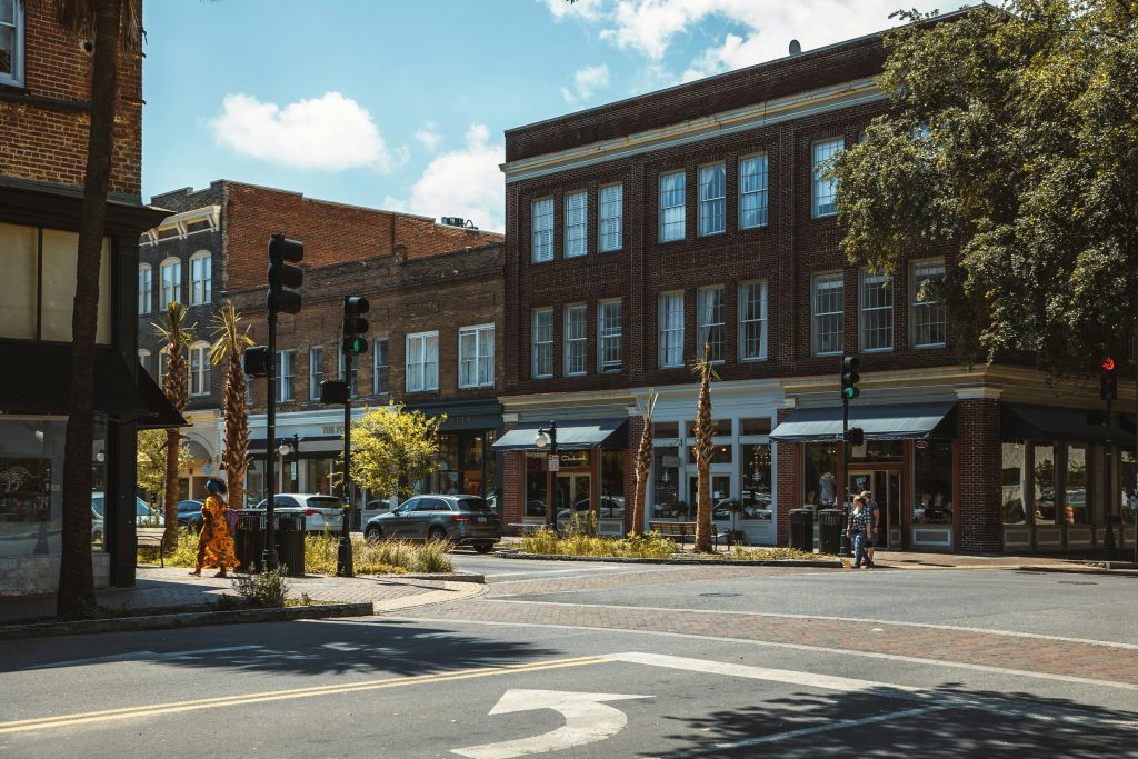 Photo of Savannah, Georgia neighborhood.