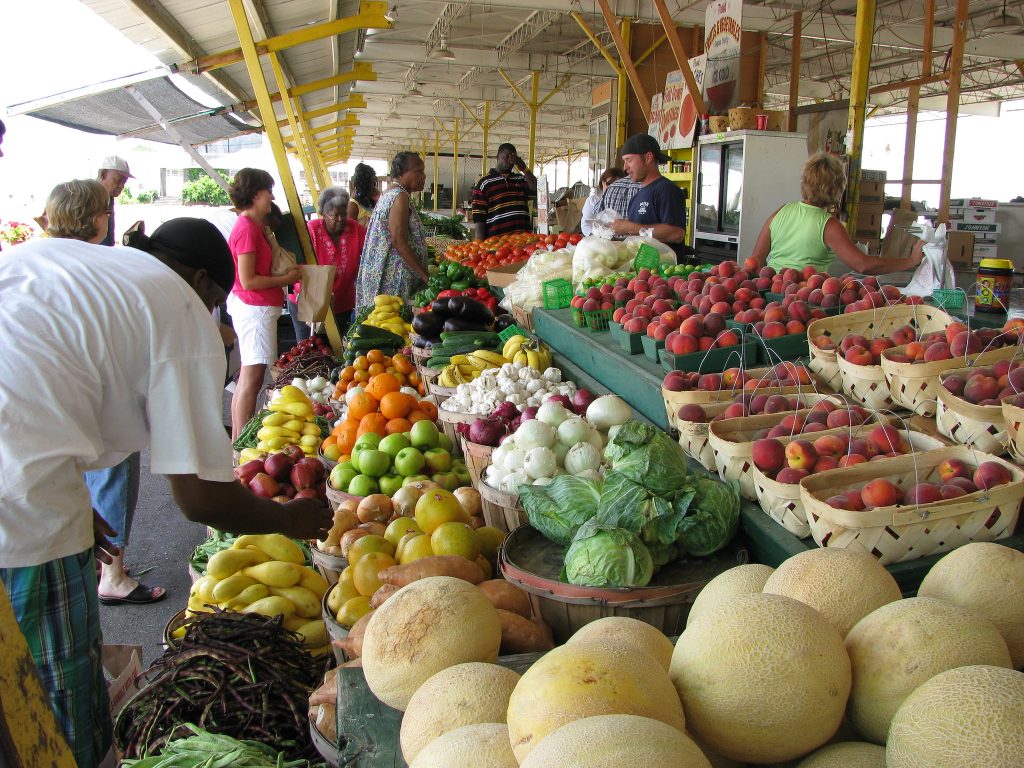 People at a farmers market in Mississippi